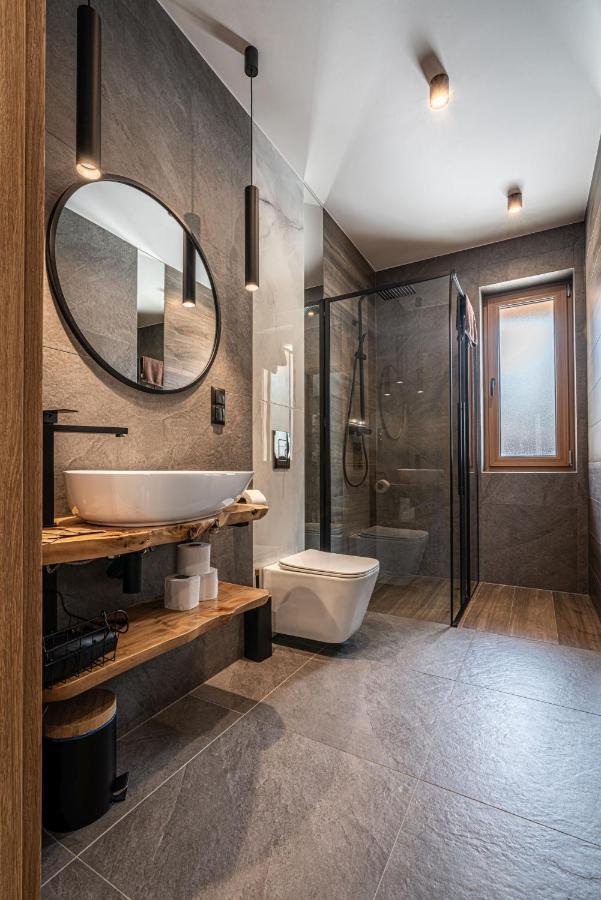 Deluxe Apartment 2 bedrooms balcony