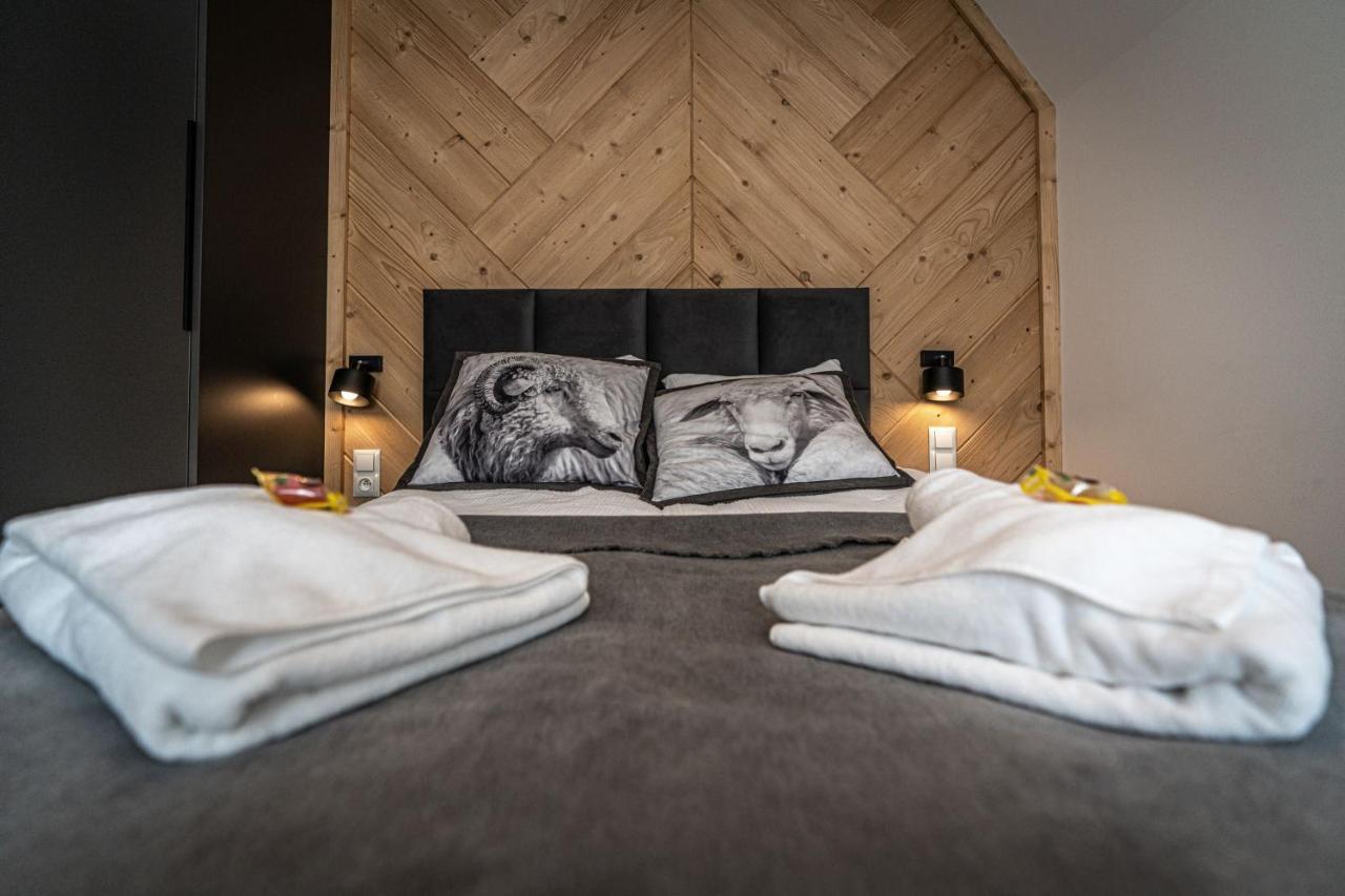 Deluxe Apartment 2 bedrooms balcony
