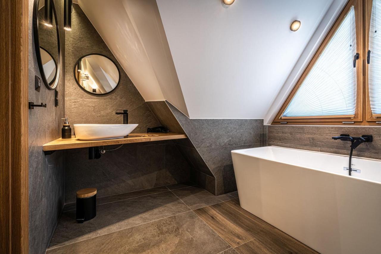 Apartment mezzanine balcony
