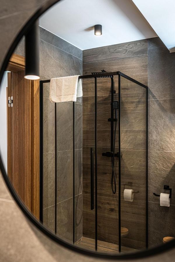 Deluxe Apartment 2 bedrooms balcony