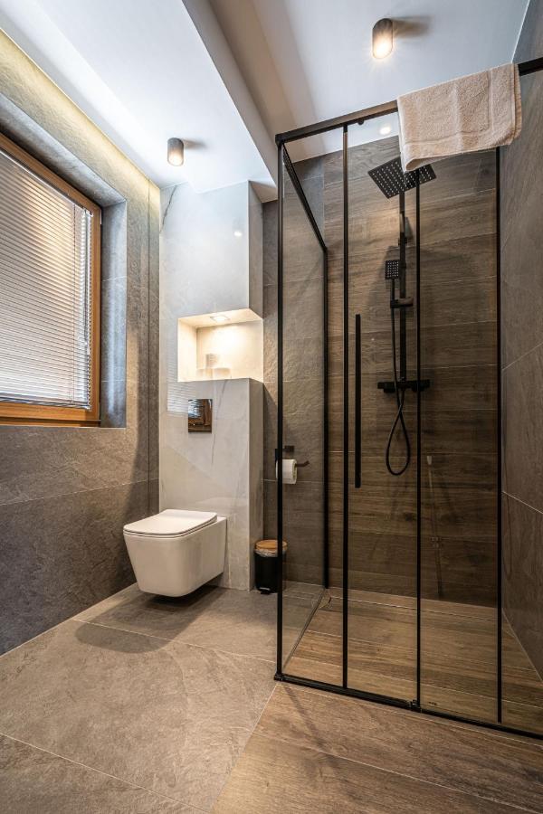 Deluxe Apartment 2 bedrooms balcony