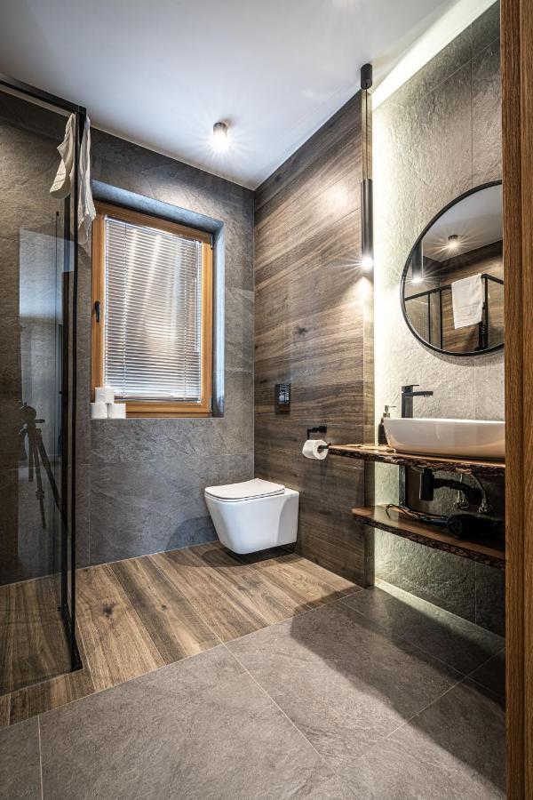 Deluxe Apartment 2 bedrooms balcony