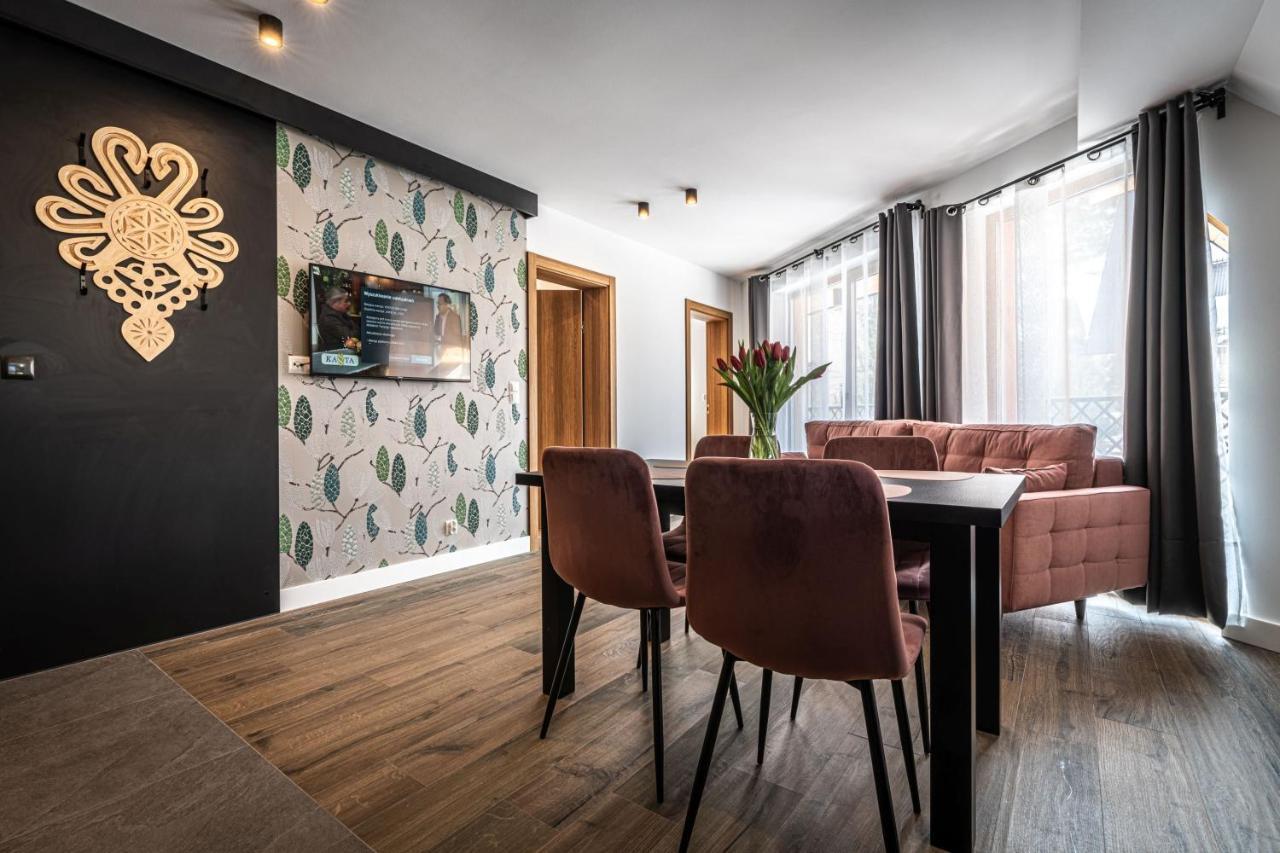 Deluxe Apartment 2 bedrooms balcony
