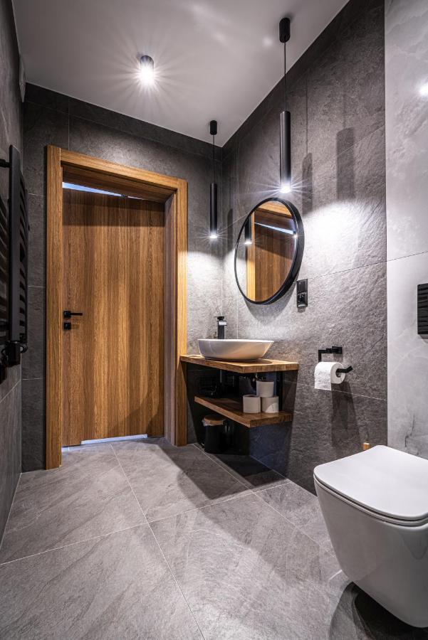 Deluxe Apartment 2 bedrooms balcony