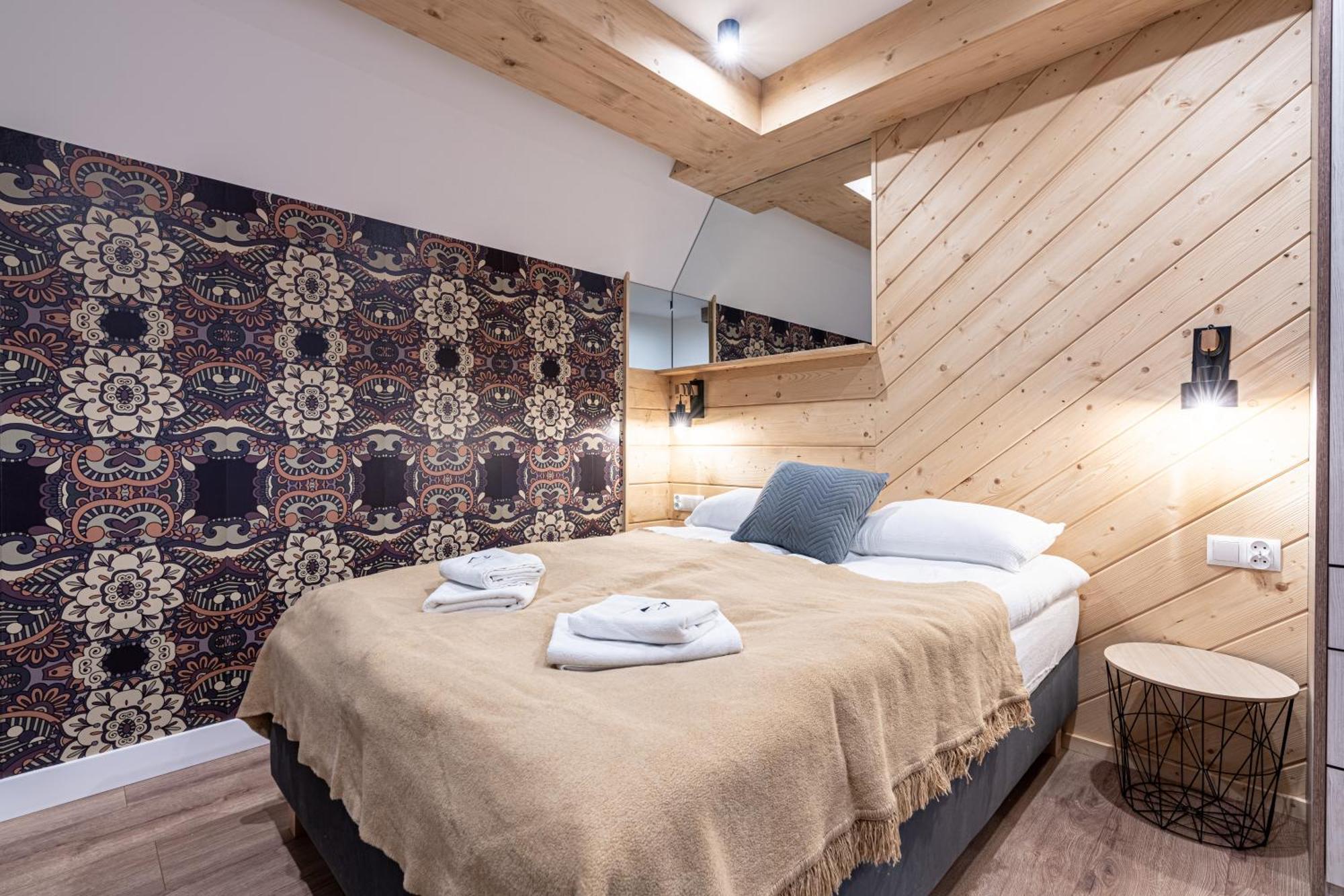 Deluxe Apartment 2 bedrooms balcony